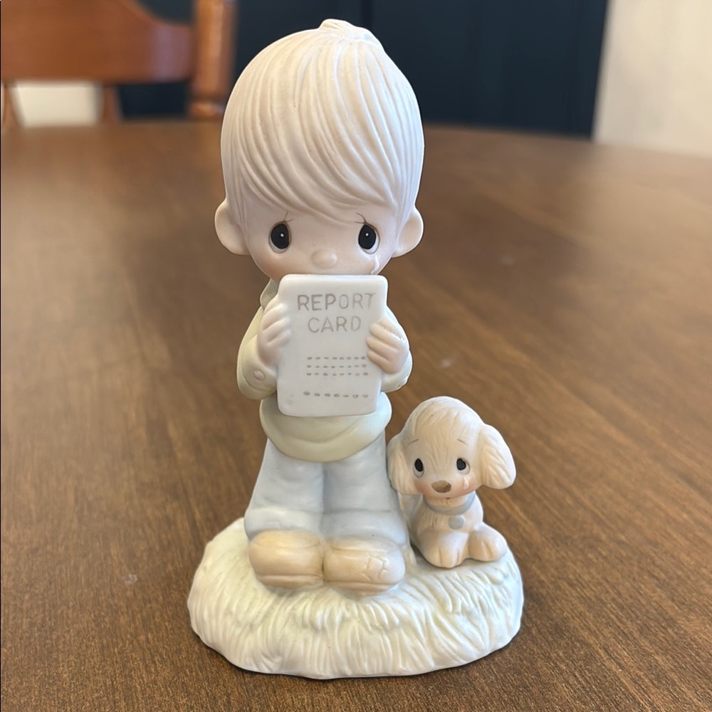 Precious Moments Original 21 - God Understands (1978; E-1379B)